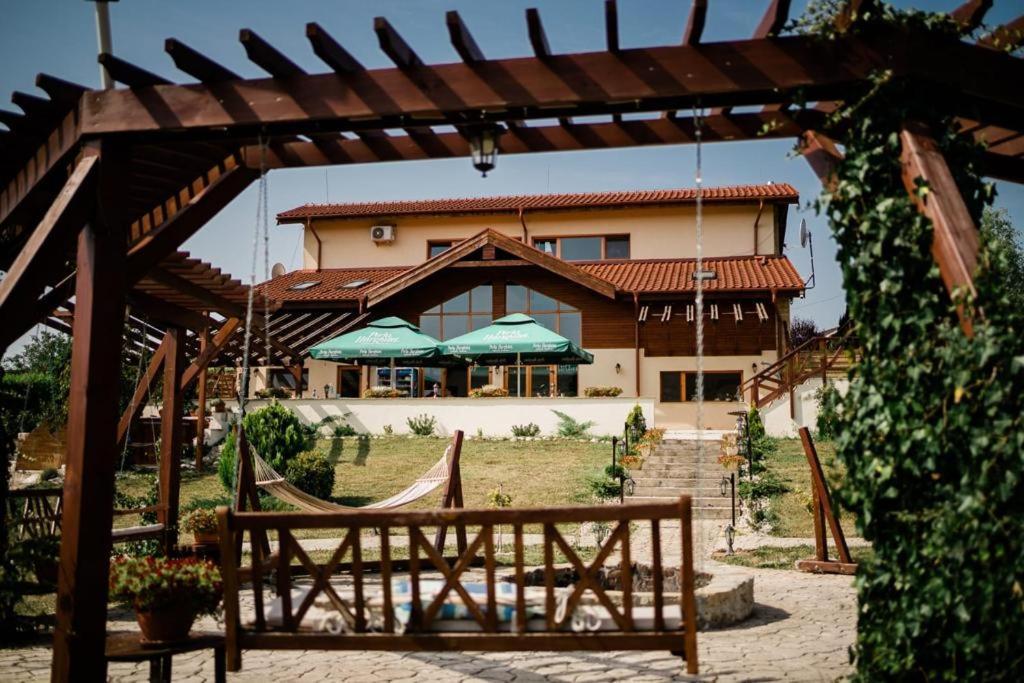 Agropensiunea Cosette Benic Exterior foto